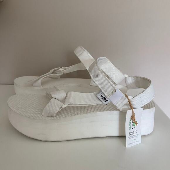 Teva Shoes - Teva Women's Flatform Universal Platform Sandals in White Size 9